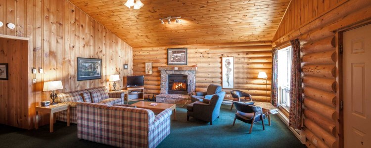 c7-72-2000-livingroom-01_l